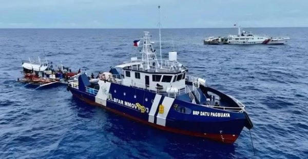 汇操盘 3天强闯黄岩岛失败后，马科斯预感大事不妙，解放军将有大动作